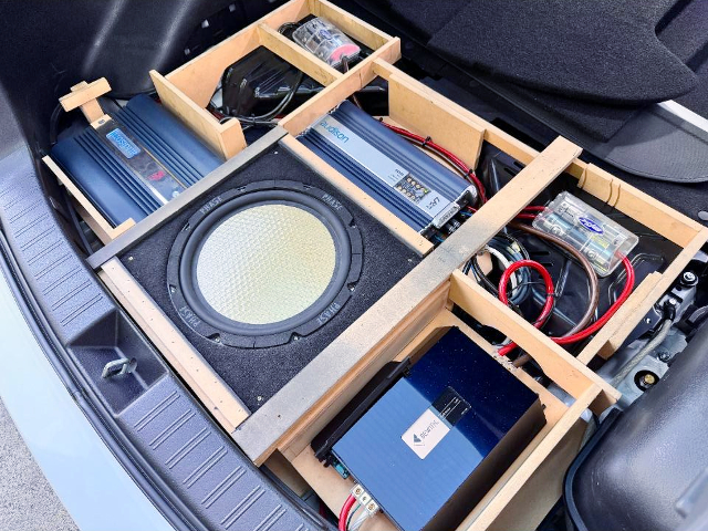 Audio system of GRB IMPREZA HATCHBACK WRX STI.