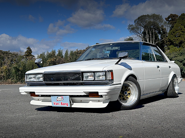 Front exterior of GX51 TOYOTA CRESTA.