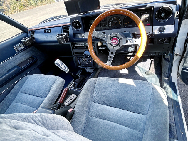 Interior of GX51 TOYOTA CRESTA.