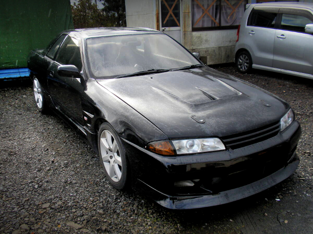 Front exterior of HCR32 SKYLINE 2-DOOR GTS-t TYPE-M.