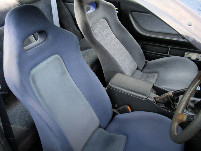 GT-R seats of HCR32 SKYLINE 2-DOOR GTS-t TYPE-M.