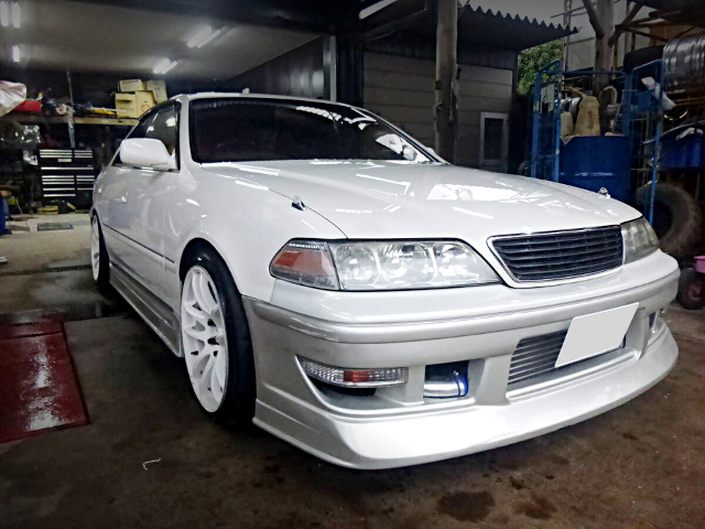 Front exterior of JZX100 TOYOTA MARK 2.