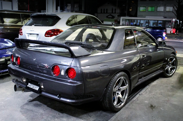 Rear exterior of R32 SKYLINE GT-R V-SPEC 2.