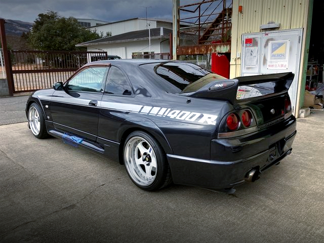 Rear exterior of NISMO 400R styled R33 GT-R.