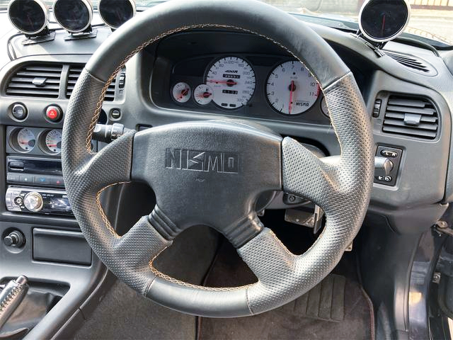 NISMO steering wheel.