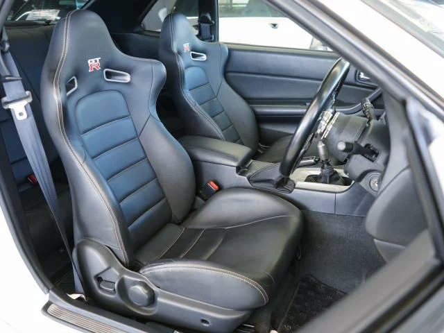 Seats of R34 SKYLINE GT-R V-SPEC.