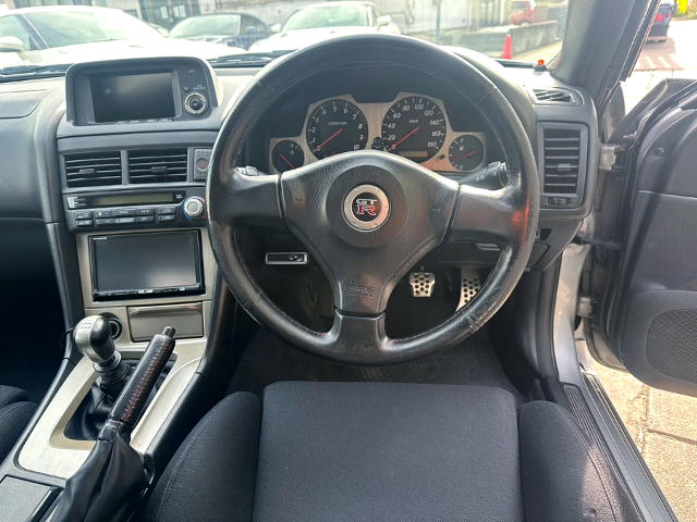 Dashboard of まるるん complete spec R34 SKYLINE GT-R.