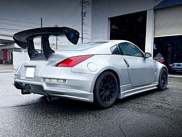 Rear exterior of Z33 FAIRLADY Z VERSION S.