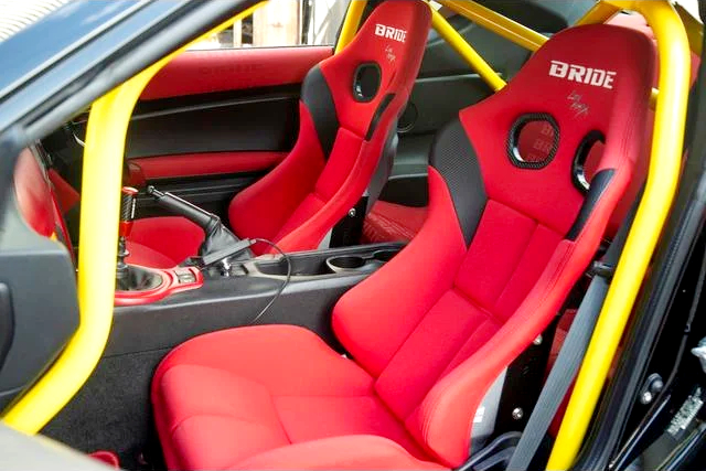 Roll cage and bucket seats of lb★nation WIDEBODY ZN6 TOYOTA 86GT.