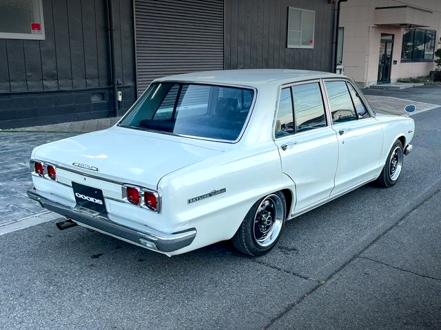 Rear exterior of C10 HAKOSUKA 4-DOOR.