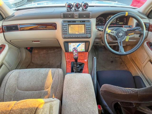 Dashboard of 3rd Gen CROWN MAJESTA.