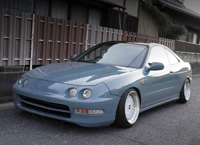 Front exterior of DC2 INTEGRA Si.