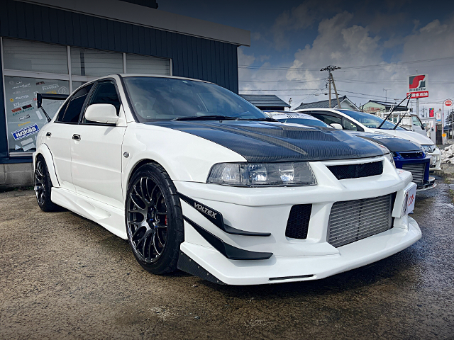 Front exterior of CP9A LANCER EVOLUTION 6 GSR.