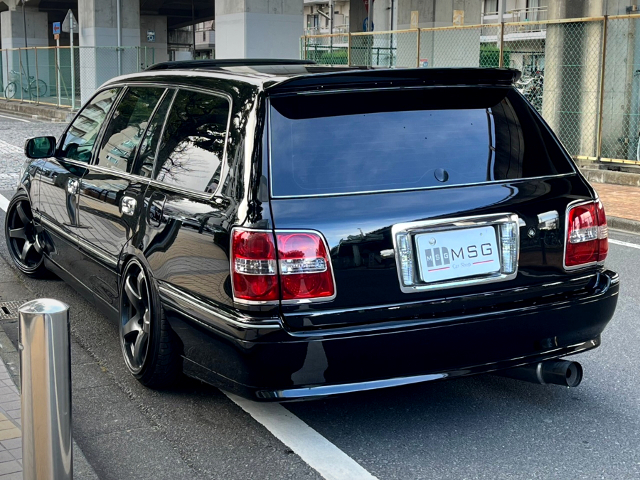 Rear exterior of JZS171W CROWN ESTATE ATHLETE V PREMIUM SPORTS SELECTION.