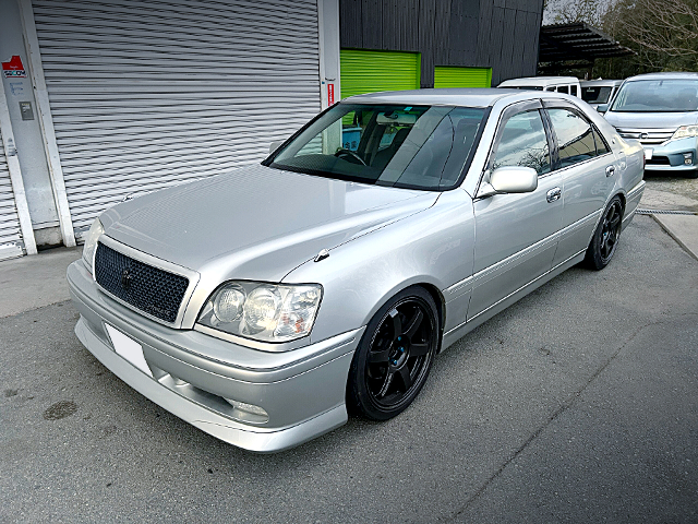 Front exterior of JZS171 TOYOTA CROWN ATHLETE VX.