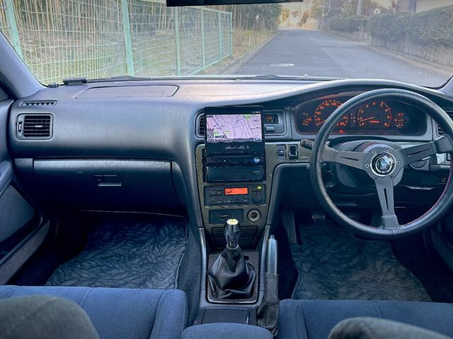 Dashboard of JZX100 CHASER TOURER-S GRAND PACKAGE.