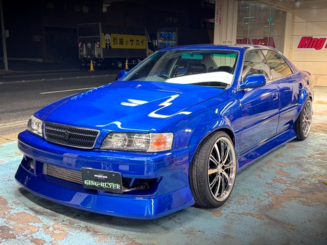 Front exterior of JZX100 CHASER TOURER-V. 