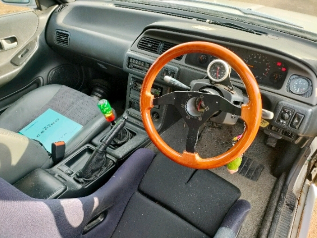 Interior Dashboard of LCA31 NISSAN CEFIRO.