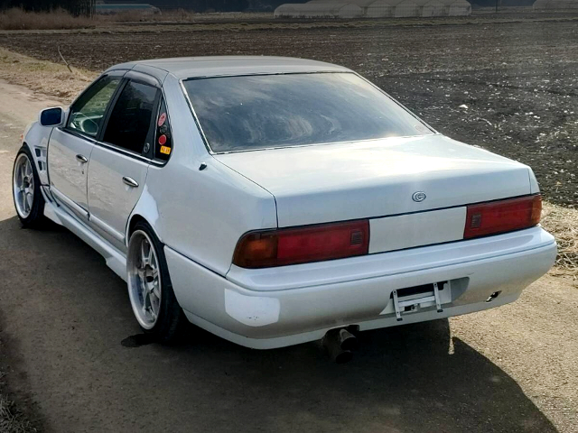 Rear exterior of LCA31 NISSAN CEFIRO.