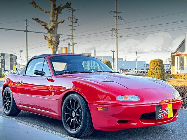 Front exterior of 1st Gen MX-5 Miata.