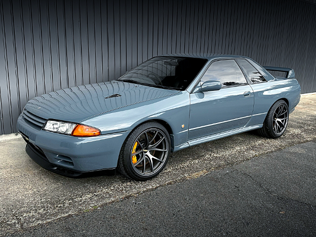 Front exterior of GARAGE YOSHIDA DEMO CAR R32 SKYLINE GT-R.