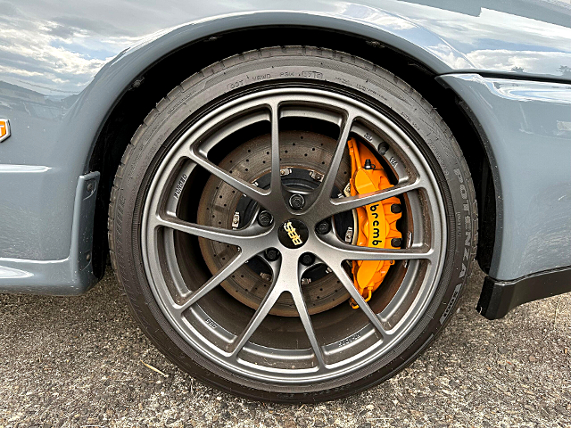 R35 Brembo caliper upgrade.