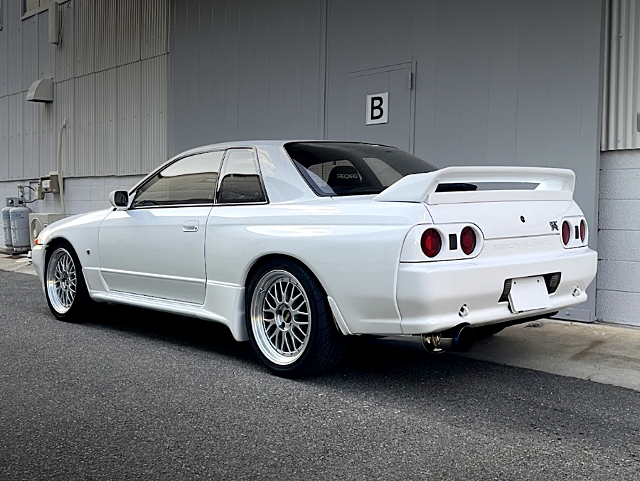 Rear exterior of BNR32 SKYLINE GT-R.