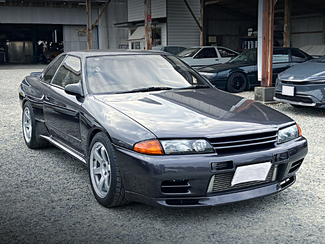 Front exterior of BNR32 SKYLINE GT-R.