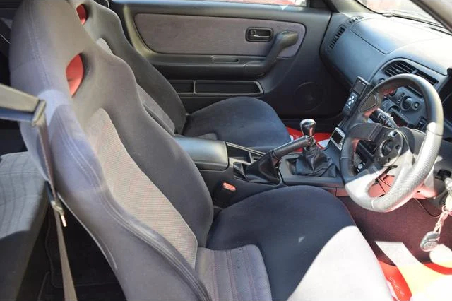 Interior of R33 SKYLINE GT-R V-SPEC.