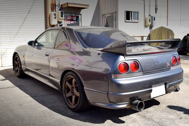 Rear exterior of R33 SKYLINE GT-R V-SPEC.