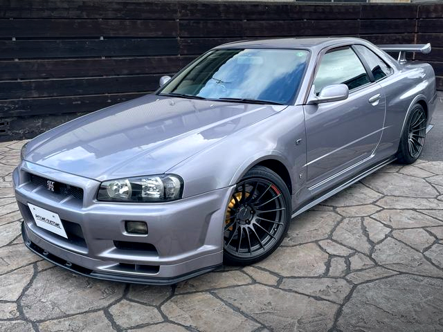 Front exterior of BNR34 SKYLINE GT-R.