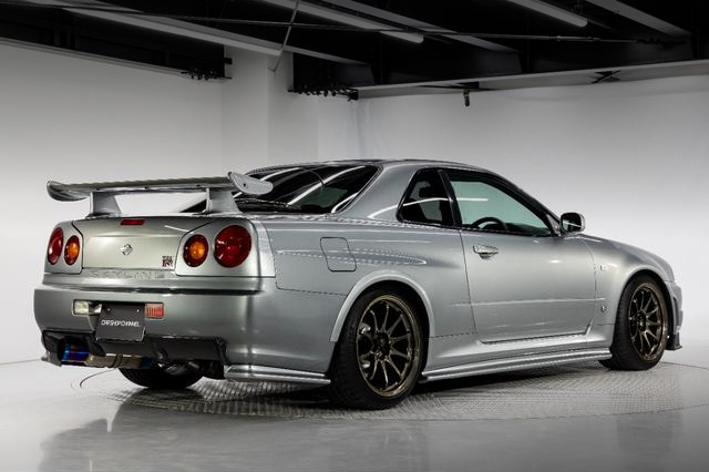 Rear exterior of R34 SKYLINE GT-R.