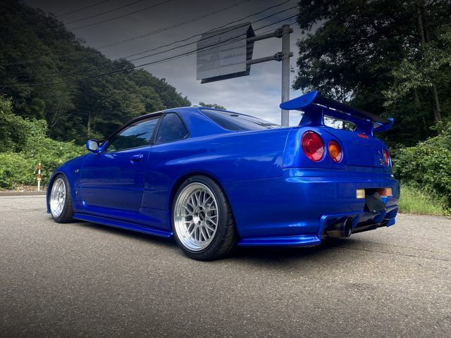 Rear exterior of R34 SKYLINE GT-R V-SPEC.