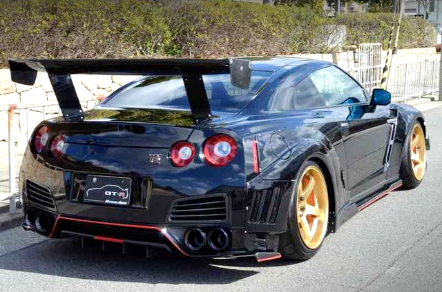 Rear exterior of R35 NISSAN GT-R PREMIUM EDITION.