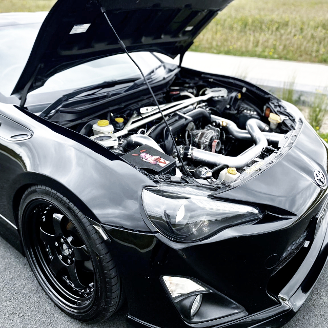 EJ20 turbo engine in the ZN6 TOYOTA 86 engine room.