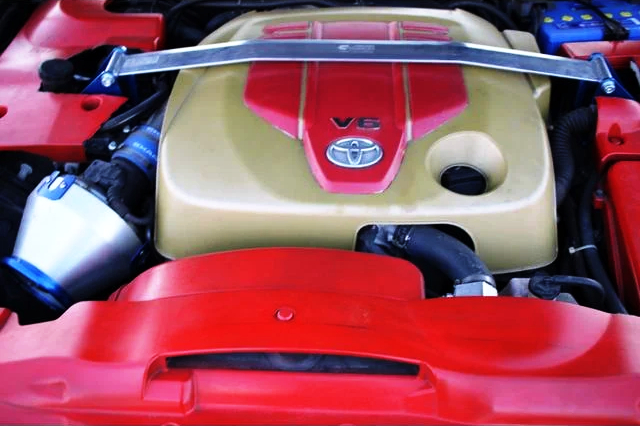 4GR-FSE 2.5L V6 engine.