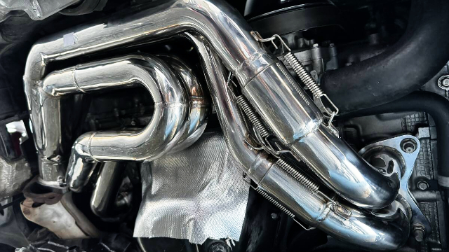 Exhaust pipes on FA20.