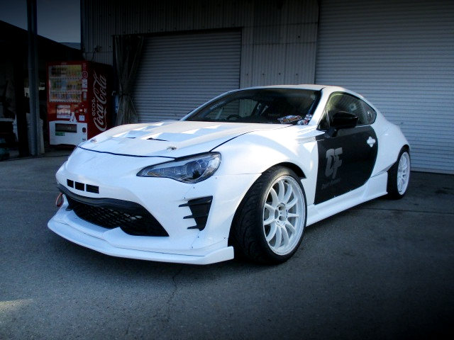 Front exterior of ZN6 TOYOTA 86.