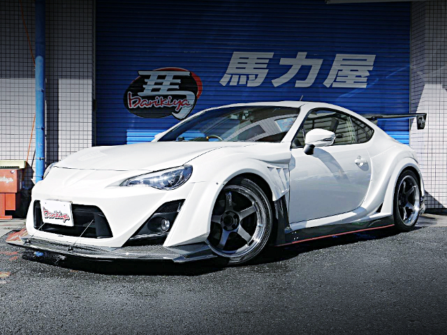 Front exterior of VARIS WIDEBODY ZN6 TOYOTA 86GT.