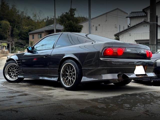 Rear exterior of NISSAN 180SX.