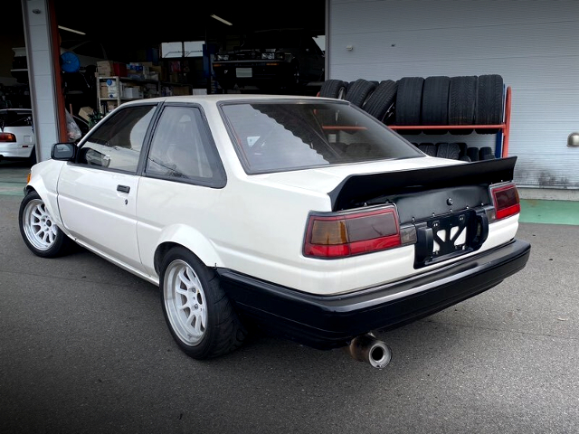 Rear exterior of AE86 COROLLA LEVIN.