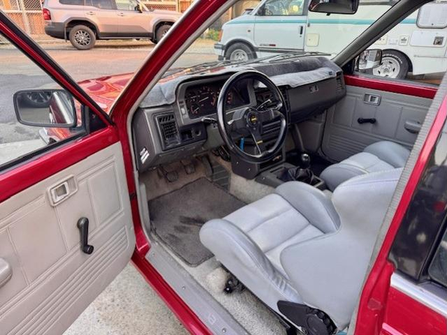 Interior dashboard of MAZDA B2200.