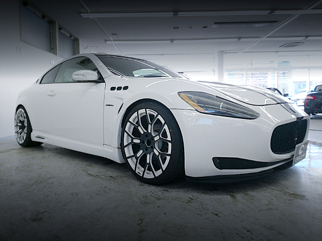 Front exterior of CPV35 SKYLINE COUPE 350GT based Maserati GranTurismo REPLICA.