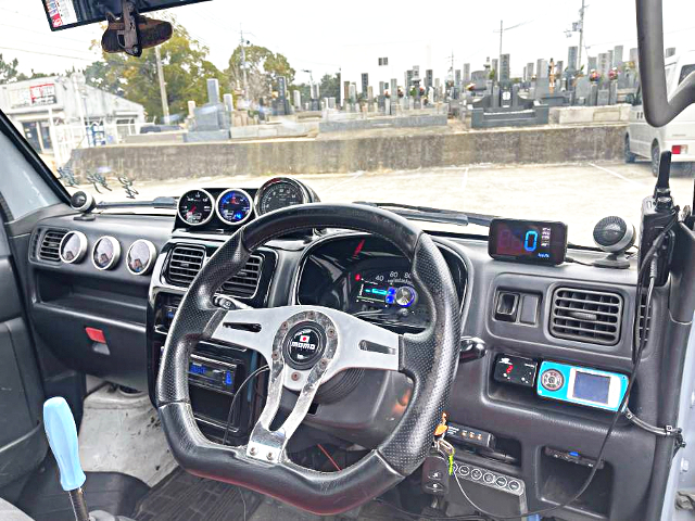 Dashboard of DA63T SUZUKI CARRY.