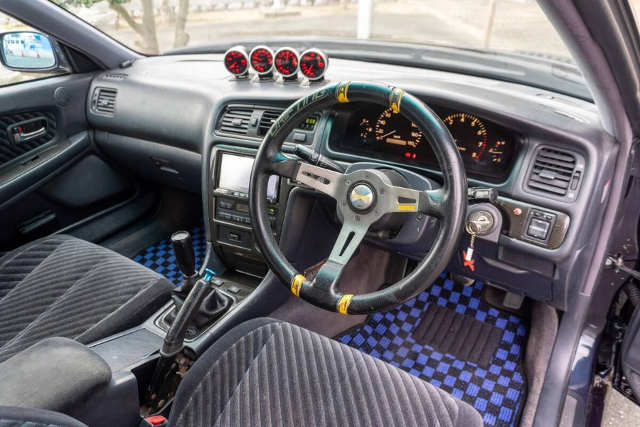 Interior of JZX100 CHASER TOURER-V.