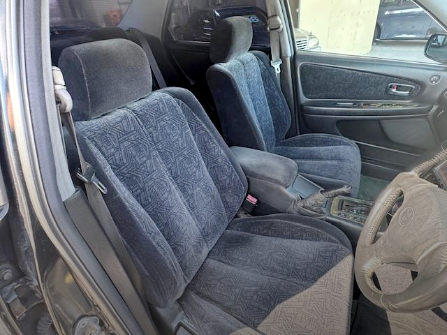 Interior seats of JZX100 CRESTA ROULANT G.