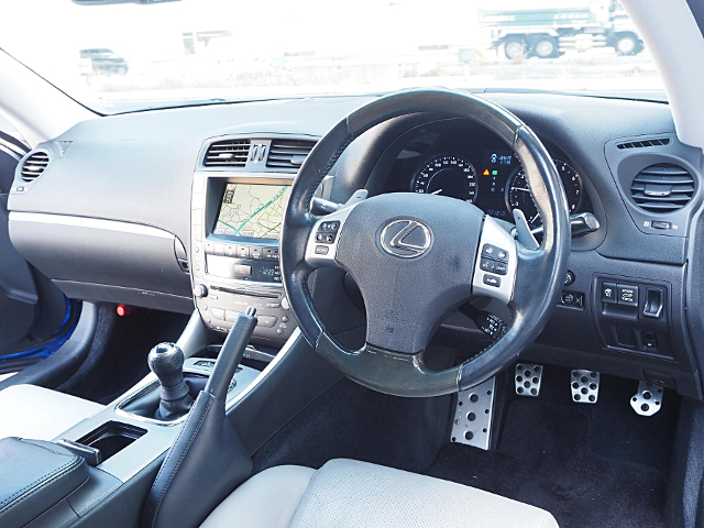 Manual conversion interior of GSE21 LEXUS IS350C.