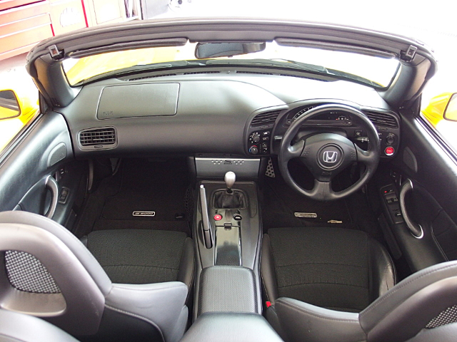 Interior of TRACY SPORTS WIDEBODY AP1 HONDA S2000.