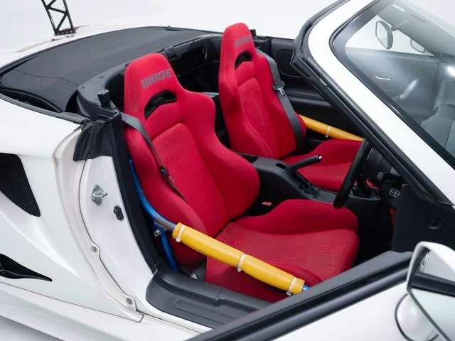 Interior of MONOCRAFT GT300 WIDEBODY MR-S.