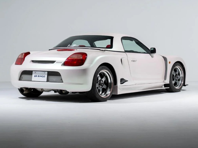 Rear exterior of MONOCRAFT GT300 WIDEBODY MR-S.